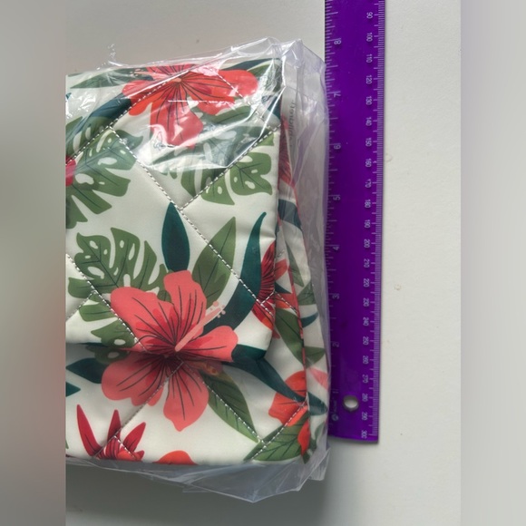 LUG PLIE CONVERTIBLE CROSSBODY LUSH LUAU NWT - Picture 7 of 8